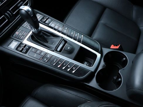 Used 2021 Porsche Macan GTS w/ Premium Package Plus (PF9) image 24