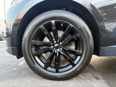 Used 2017 Jaguar F-PACE Prestige image 12