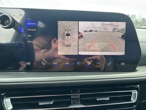 New 2026 Chevrolet Traverse LT w/ Midnight/Sport Edition image 18