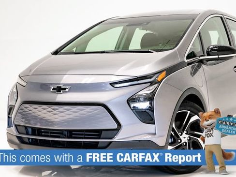 Used 2023 Chevrolet Bolt LT FWD image 2