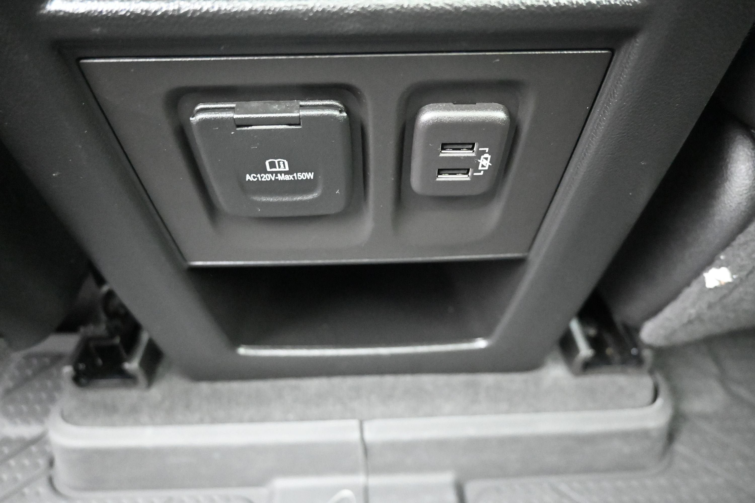 Certified 2023 Chevrolet Traverse RS AWD/4WD image 27
