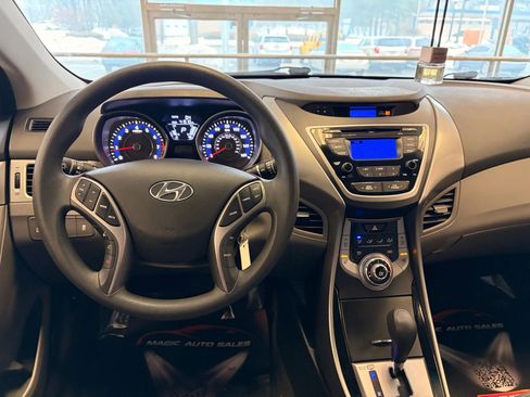 Used 2013 Hyundai Elantra GLS w/ Preferred Pkg image 26