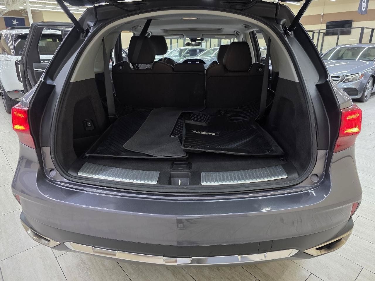 Used 2017 Acura MDX w/ Technology Package AWD/4WD image 13