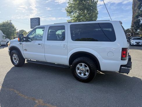 Used 2003 Ford Excursion Eddie Bauer image 7