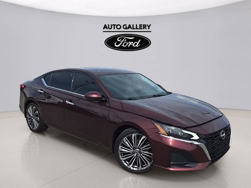 Used 2024 Nissan Altima 2.5 SL FWD image 3