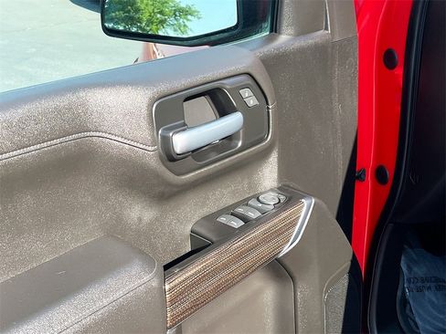 Used 2021 Chevrolet Silverado 1500 RST image 17