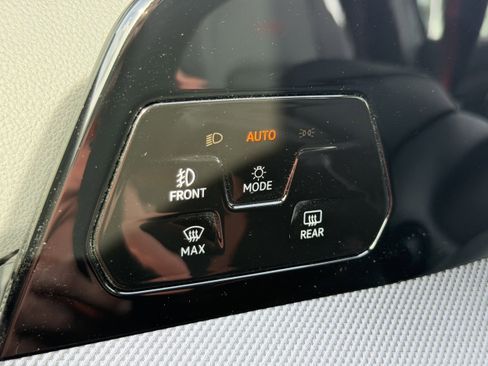 New 2026 Volkswagen GTI SE FWD image 27