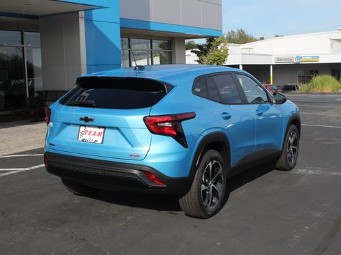 New 2026 Chevrolet Trax RS w/ Driver Confidence Package FWD image 6