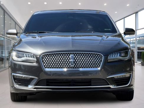 Used 2019 Lincoln MKZ Reserve FWD image 9
