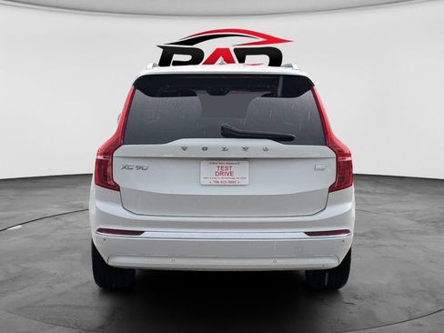 Used 2023 Volvo XC90 T8 Core AWD/4WD image 4