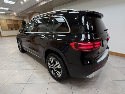 Certified 2024 Mercedes-Benz GLB 250 image 3