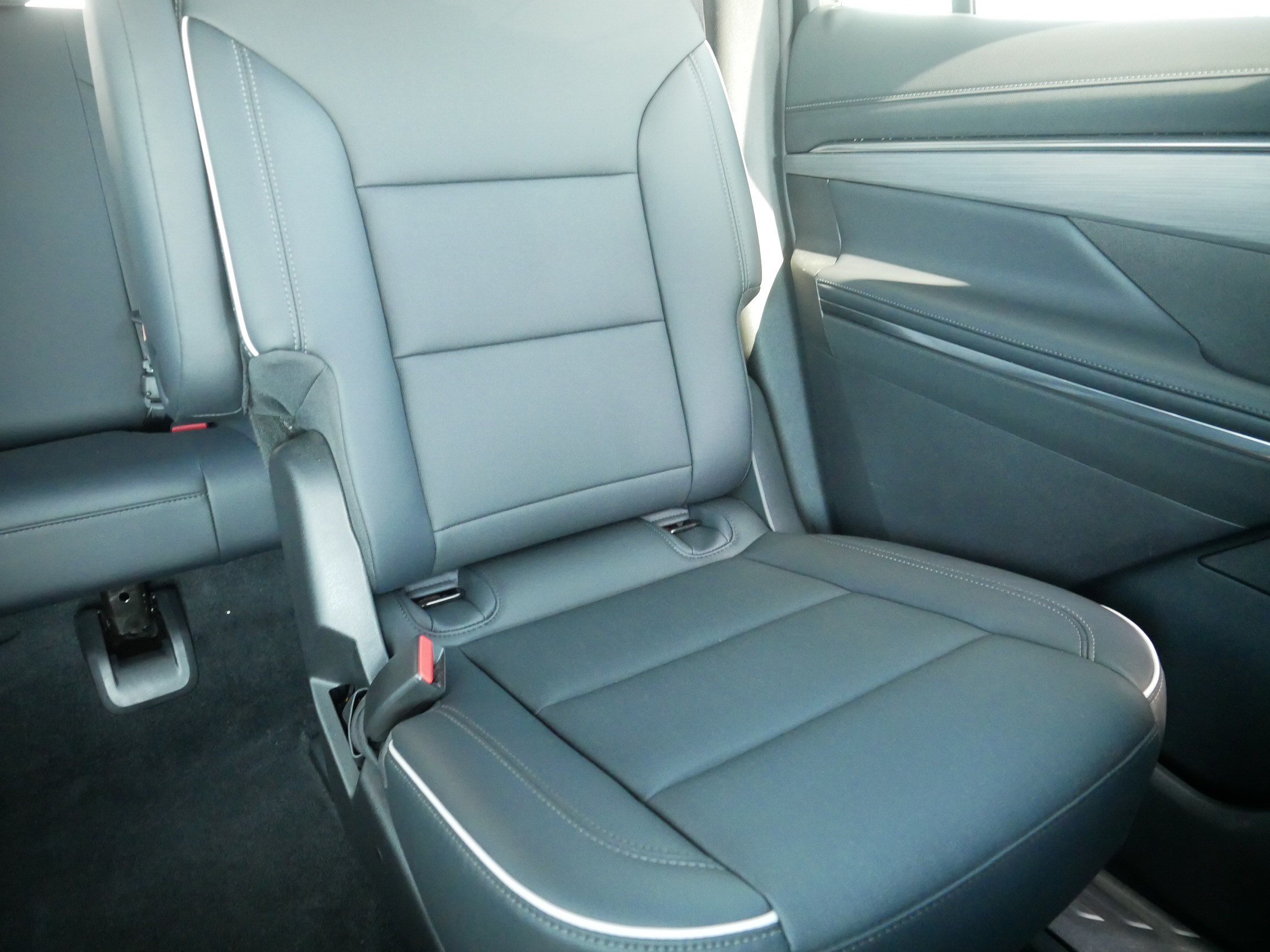 Used 2026 Buick Enclave Preferred AWD/4WD image 14