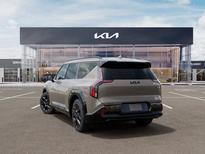New 2026 Kia EV9 Land w/ Nightfall Edition Package