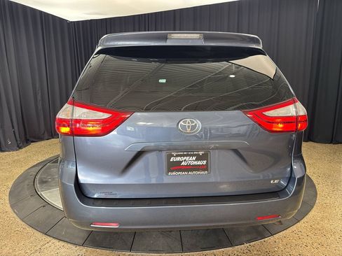 Used 2016 Toyota Sienna LE FWD image 5