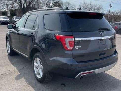 Used 2017 Ford Explorer XLT w/ Equipment Group 202A AWD/4WD image 3