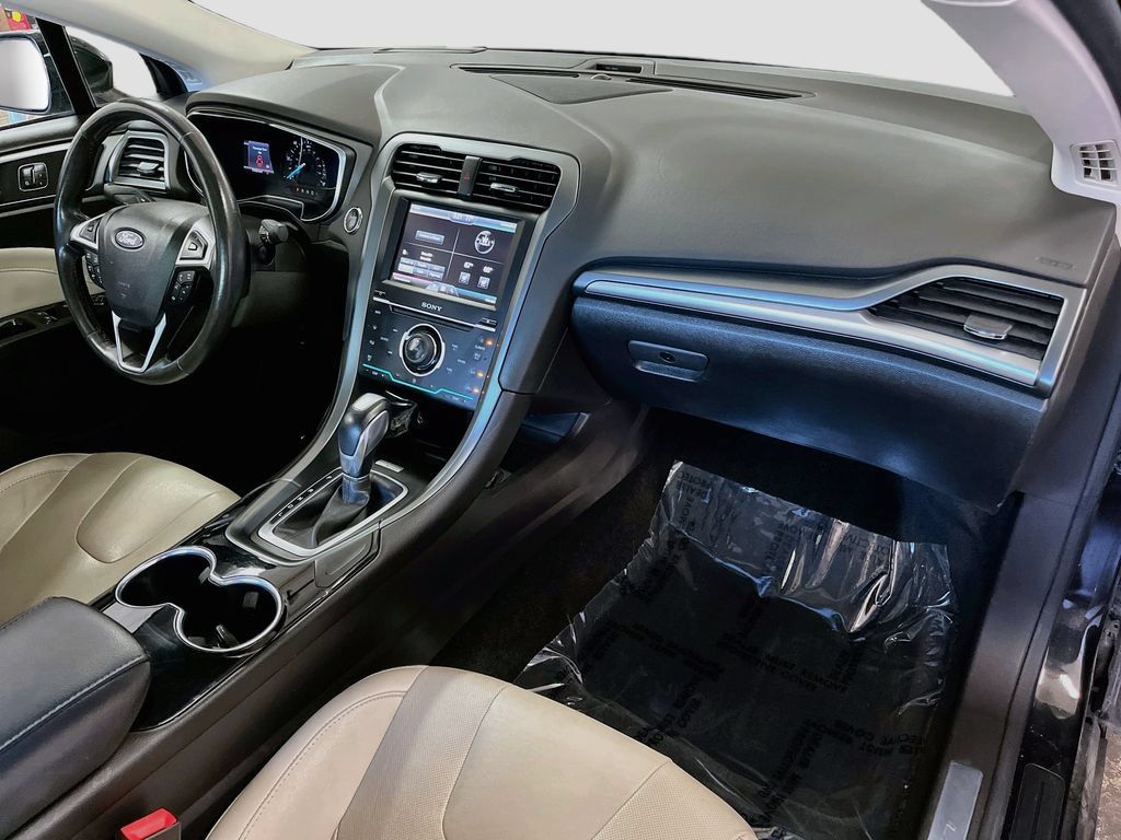Used 2015 Ford Fusion Titanium FWD image 30