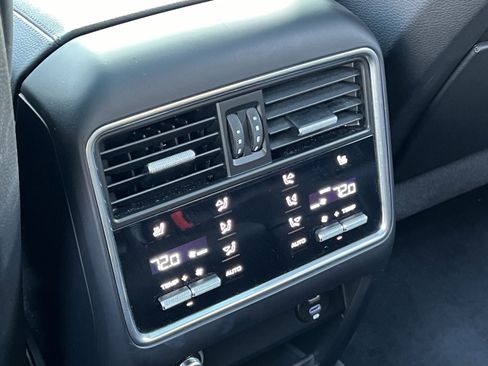 Certified 2021 Porsche Cayenne Coupe image 16