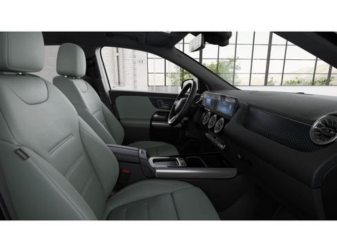 Used 2026 Mercedes-Benz GLA 250 image 3