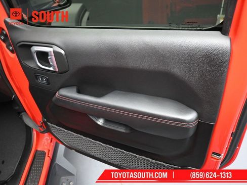 Used 2022 Jeep Wrangler Unlimited Rubicon w/ Xtreme Recon 35" Tire Package image 35