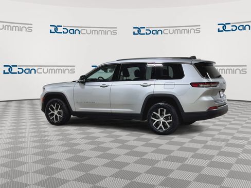 Used 2023 Jeep Grand Cherokee L Limited AWD/4WD image 7
