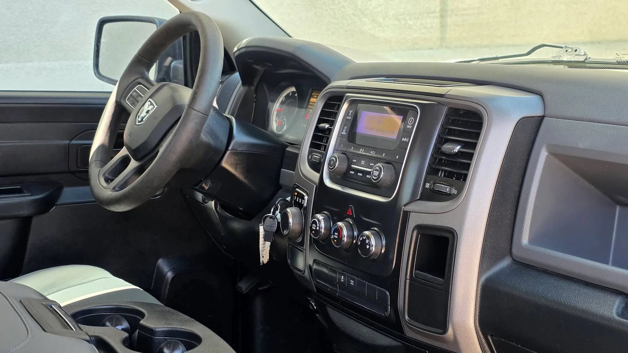 Used 2016 RAM 1500 Tradesman w/ Chrome Appearance Group RWD image 13