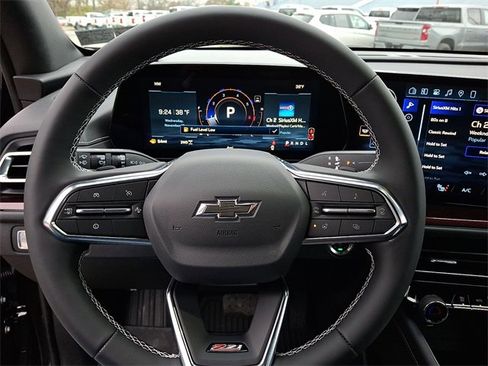 New 2026 Chevrolet Traverse Z71 w/ LPO, Floor Liner Package image 14