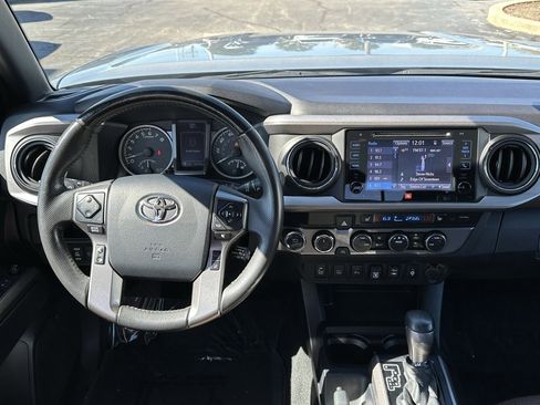 Used 2019 Toyota Tacoma Limited image 16