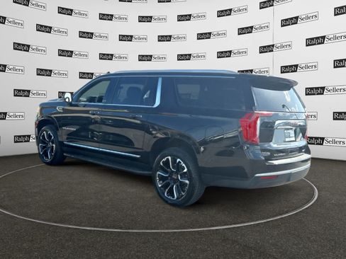 Used 2022 GMC Yukon XL SLT w/ Max Trailering Package AWD/4WD image 4