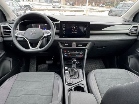 New 2026 Volkswagen Taos SE AWD/4WD image 14