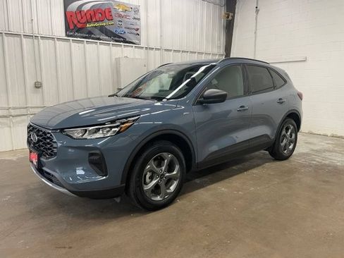 Used 2026 Ford Escape ST-Line w/ Tech Pack #1 AWD/4WD image 1