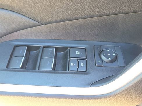 Used 2025 Toyota RAV4 XLE w/ Convenience Package image 18