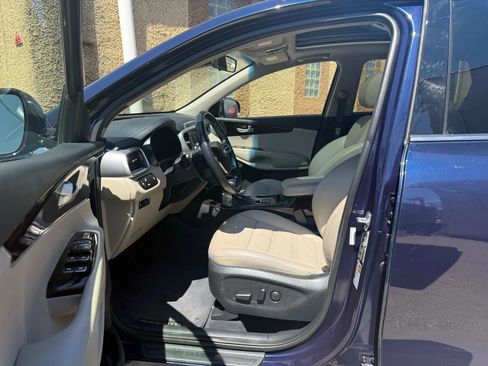 Used 2020 Kia Sorento EX image 27