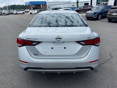 Used 2020 Nissan Sentra SV image 4