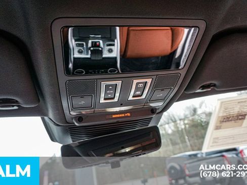 Used 2024 Jaguar XF R-Dynamic SE image 33