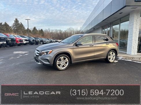 Used 2017 Mercedes-Benz GLA 250 4MATIC image 2