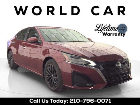 Used 2025 Nissan Altima 2.5 SV w/ SV Special Edition Package FWD image 1