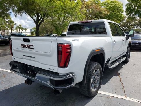 Used 2025 GMC Sierra 2500 SLT w/ SLT Premium Package image 4