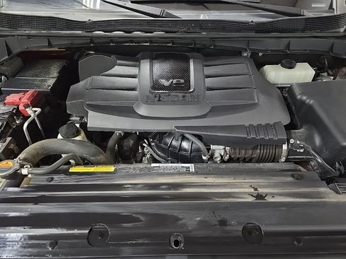 Used 2021 Nissan Titan SV w/ SV Convenience Package image 12