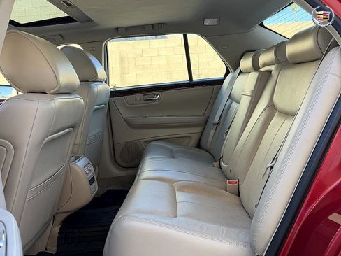 Used 2011 Cadillac DTS Luxury image 15