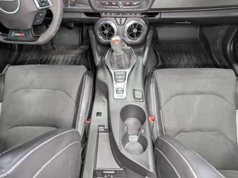 Used 2018 Chevrolet Camaro SS RWD image 18
