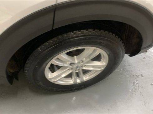 Used 2020 Ford Explorer XLT w/ Comfort Package image 23