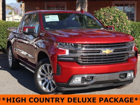 Used 2022 Chevrolet Silverado 1500 High Country w/ Technology Package AWD/4WD image 2