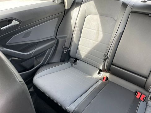 Used 2025 Volkswagen Jetta SE image 37