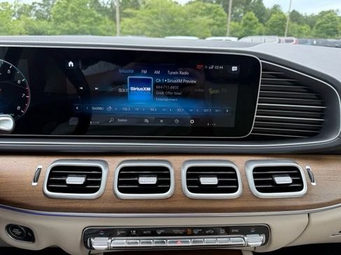 Used 2021 Mercedes-Benz GLS 450 4MATIC image 19