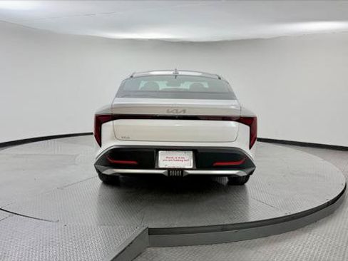 Used 2025 Kia K4 FWD image 7