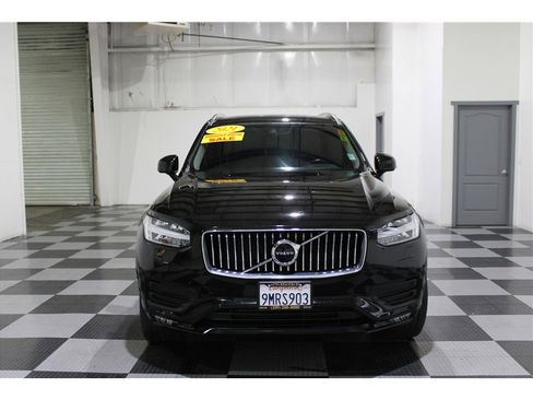 Used 2021 Volvo XC90 T5 Momentum w/ Protection Package Premier image 2