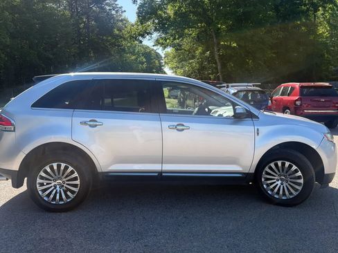 Used 2013 Lincoln MKX AWD image 7