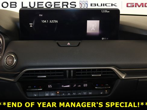 Used 2025 MAZDA CX-90 Plug-In Hybrid w/Premium Sport image 28