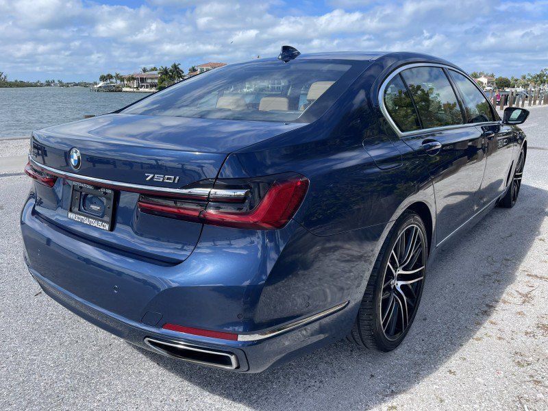 Used 2022 BMW 750i xDrive AWD/4WD image 6