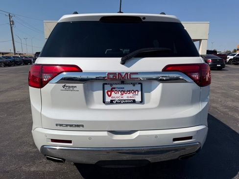 Used 2017 GMC Acadia Denali w/ Technology Package FWD image 15